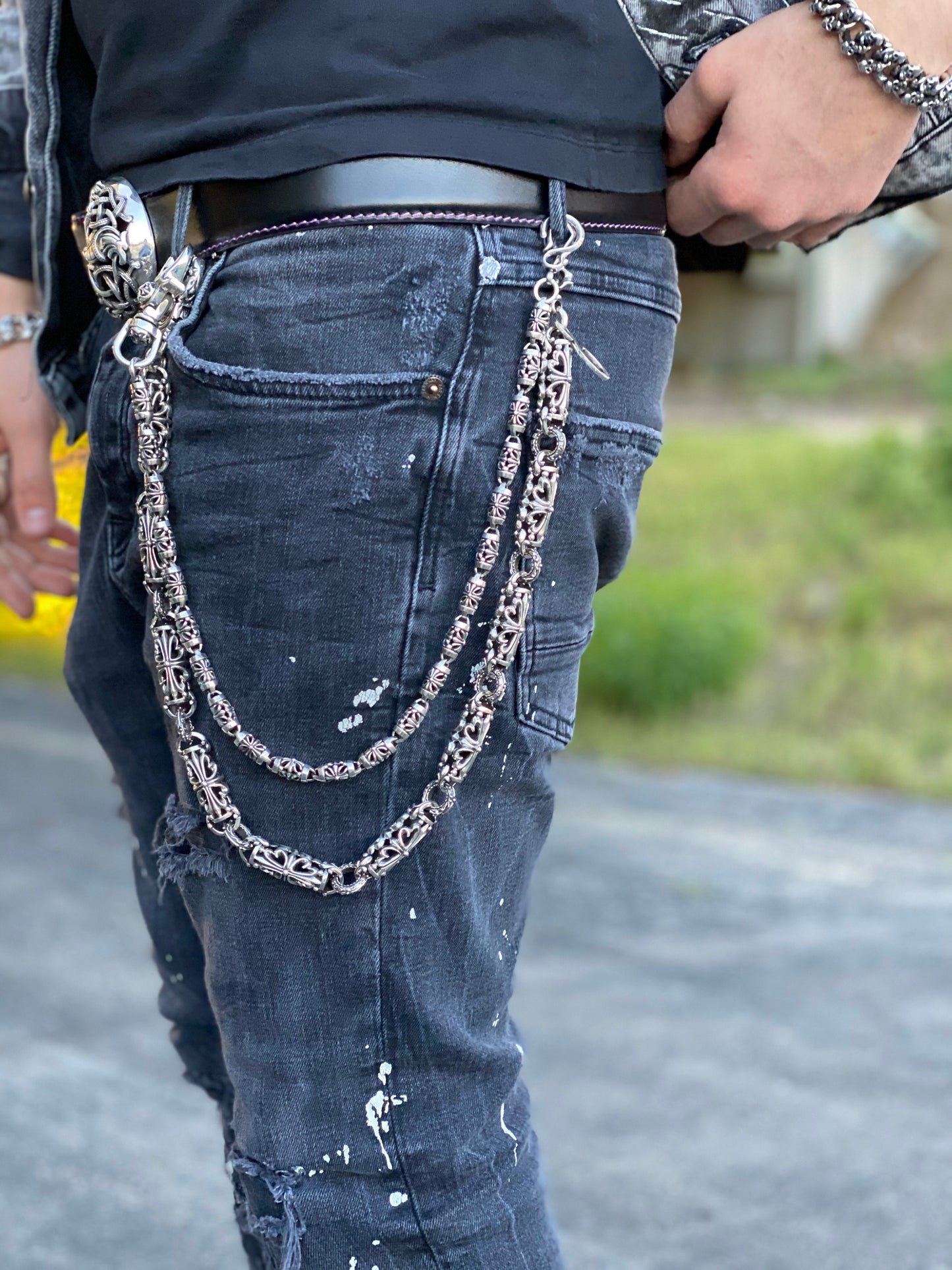 a&g-rock-fleur-de-lis-cylinder-wallet-chain-model