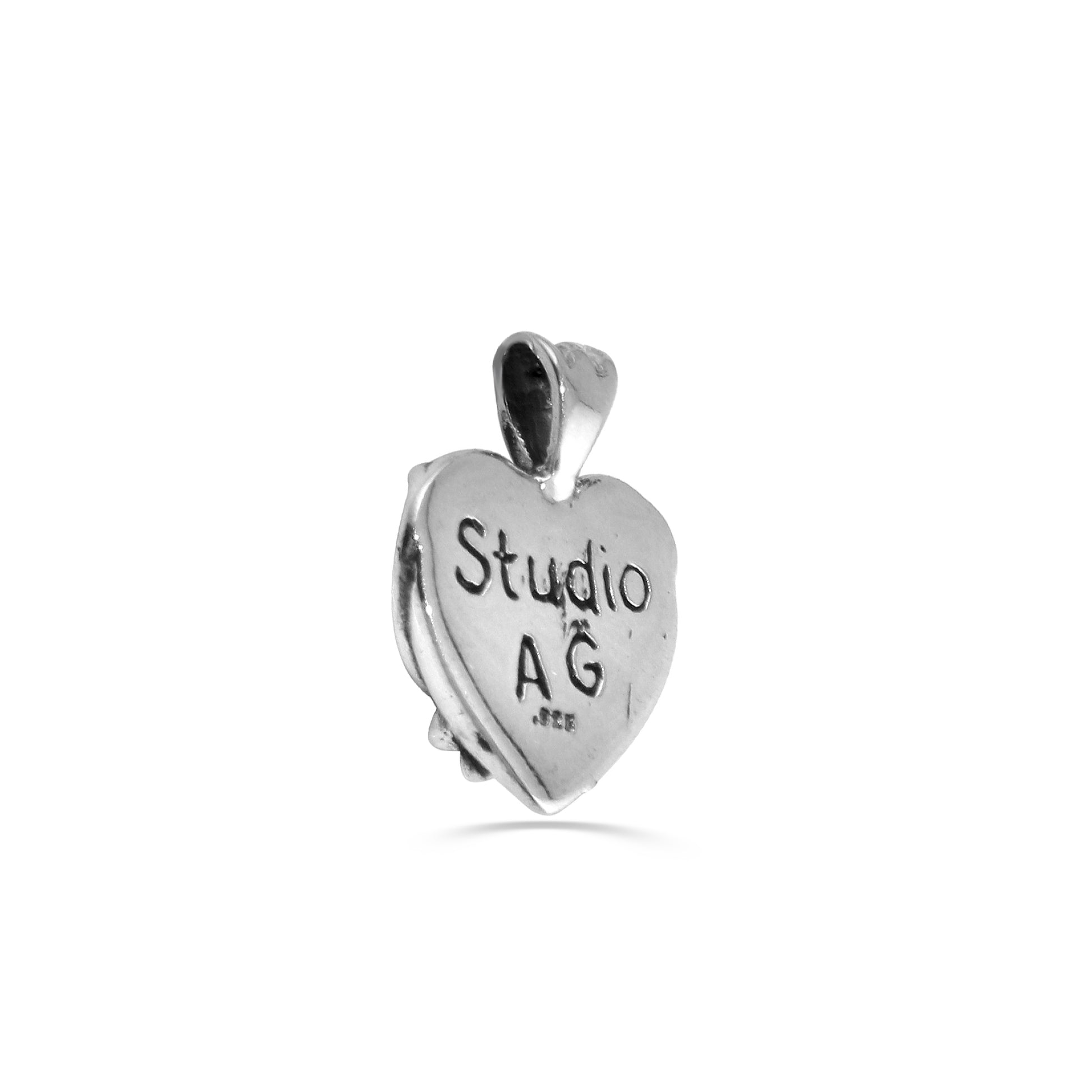 a&g-rock-patterned-heart-pendant-back